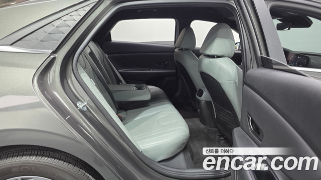 Hyundai AVANTE 2024 — photo 18