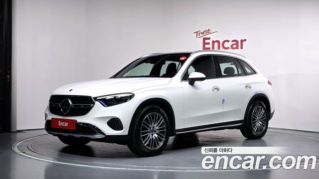 Mercedes-Benz GLC-Class 2026 — photo 1