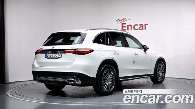 Mercedes-Benz GLC-Class 2026 — photo 2