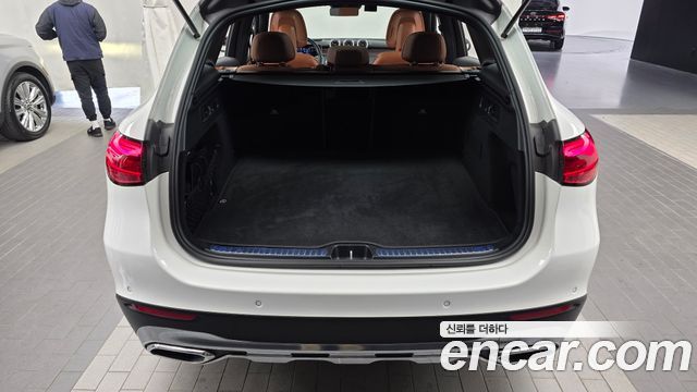 Mercedes-Benz GLC-Class 2026 — photo 26