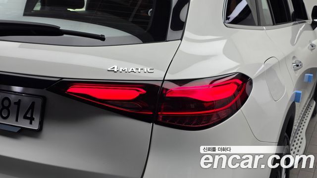 Mercedes-Benz GLC-Class 2026 — photo 9