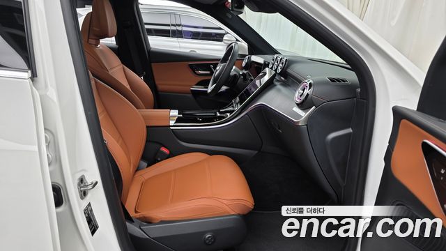 Mercedes-Benz GLC-Class 2026 — photo 16