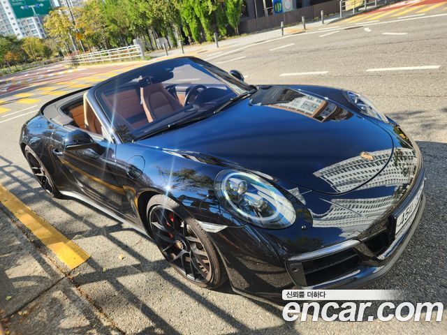 Porsche 911 2018 — photo 1