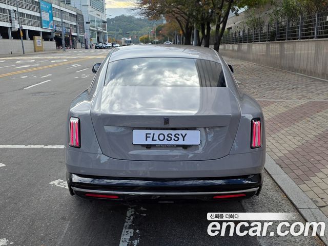 Rolls-Royce Spectre 2024 — photo 4