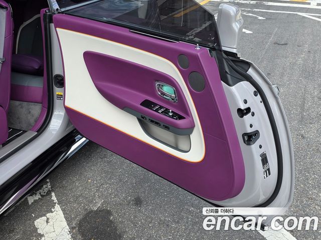 Rolls-Royce Spectre 2024 — photo 16