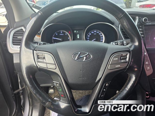 Hyundai Santafe 2017 — photo 10