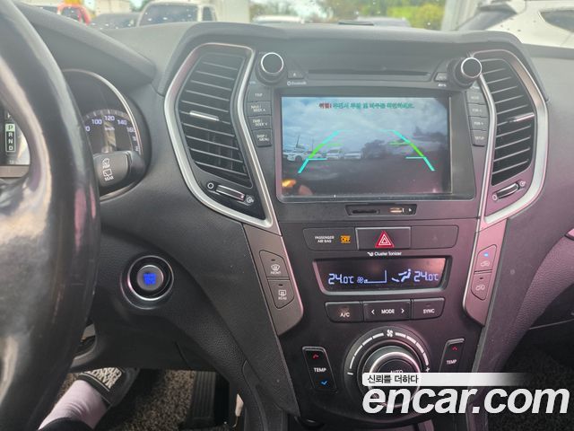 Hyundai Santafe 2017 — photo 13