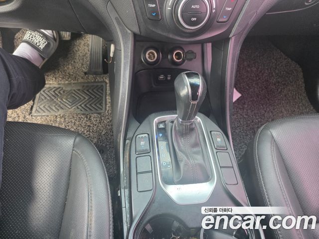 Hyundai Santafe 2017 — photo 14