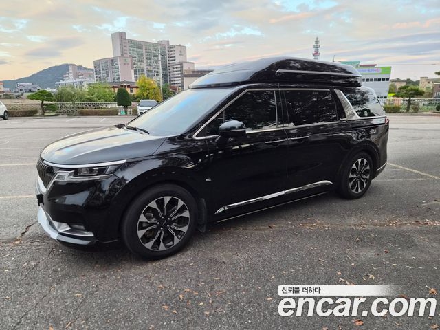 Kia Canival 2023 — photo 2
