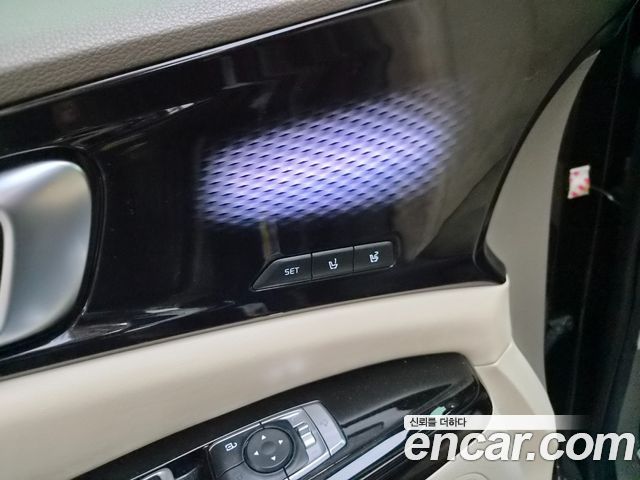 Kia Canival 2023 — photo 6