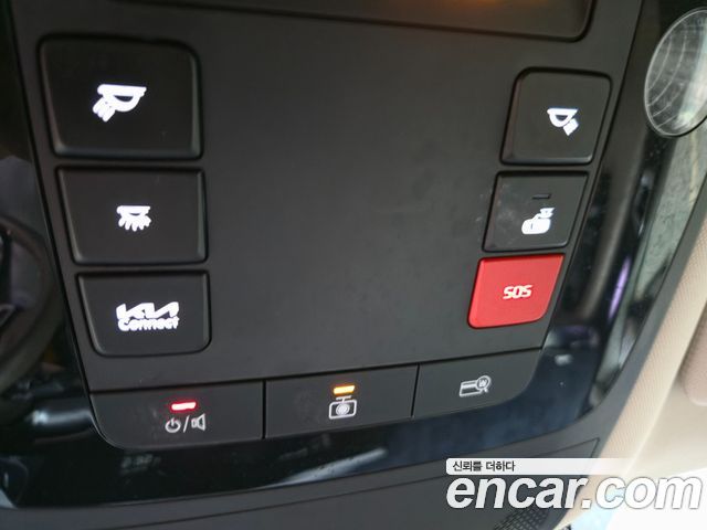 Kia Canival 2023 — photo 9
