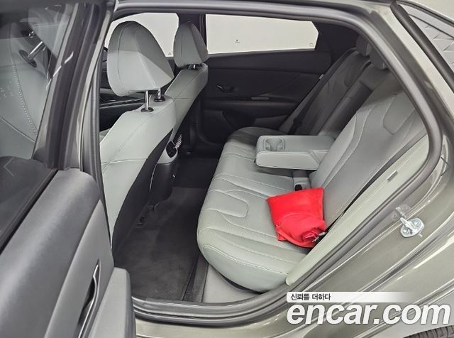 Hyundai AVANTE 2024 — photo 12