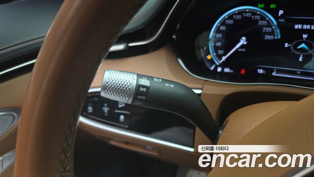Genesis GV70 2021 — photo 30