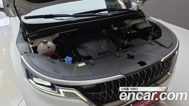 Kia Canival 2023 — photo 6