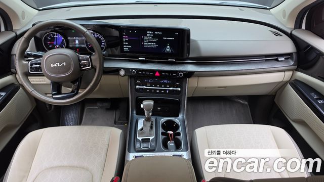 Kia Canival 2023 — photo 10