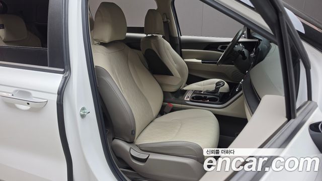 Kia Canival 2023 — photo 18