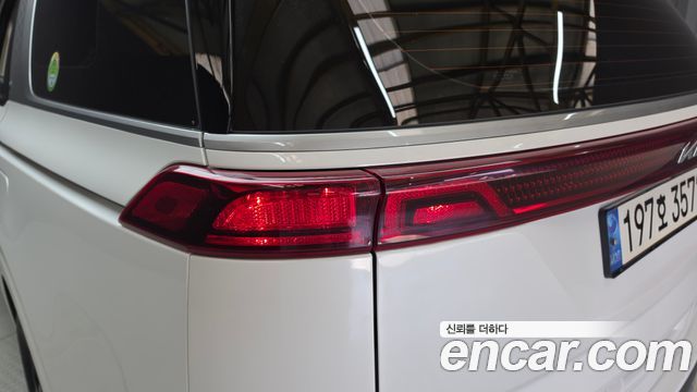 Kia Canival 2023 — photo 9