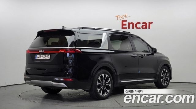 Kia Canival 2022 — photo 2