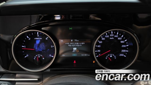 Kia Canival 2022 — photo 11
