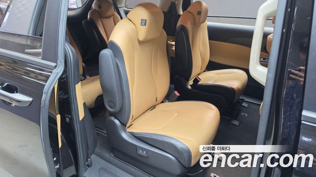 Kia Canival 2022 — photo 17