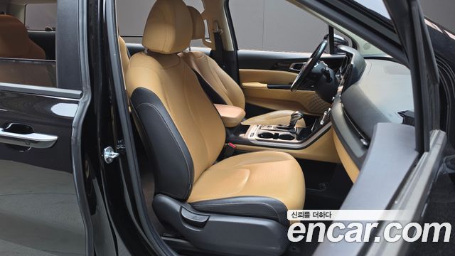 Kia Canival 2022 — photo 18