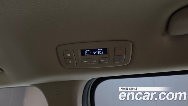 Kia Canival 2022 — photo 32