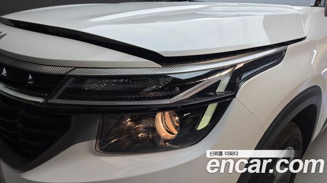 Kia Seltos 2023 — photo 8