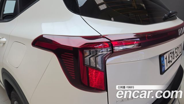 Kia Seltos 2023 — photo 9