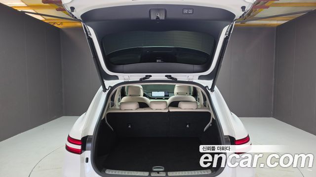 Genesis GV70 2023 — photo 24