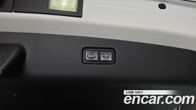 Genesis GV70 2023 — photo 25