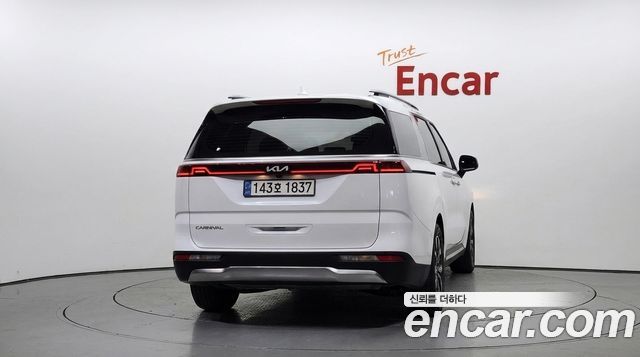 Kia Canival 2022 — photo 4