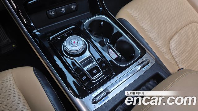 Kia Canival 2022 — photo 12