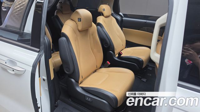 Kia Canival 2022 — photo 17