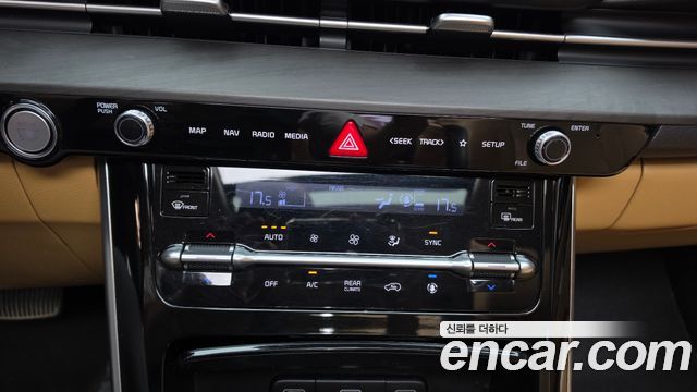 Kia Canival 2022 — photo 23