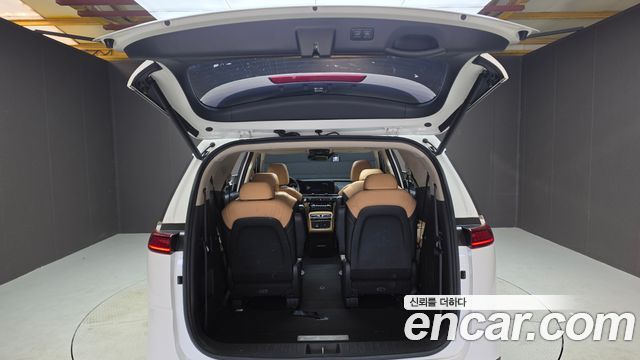 Kia Canival 2022 — photo 25