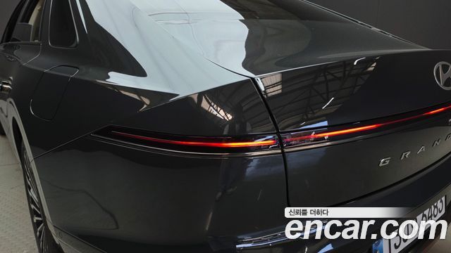 Hyundai Grandeur 2023 — photo 9