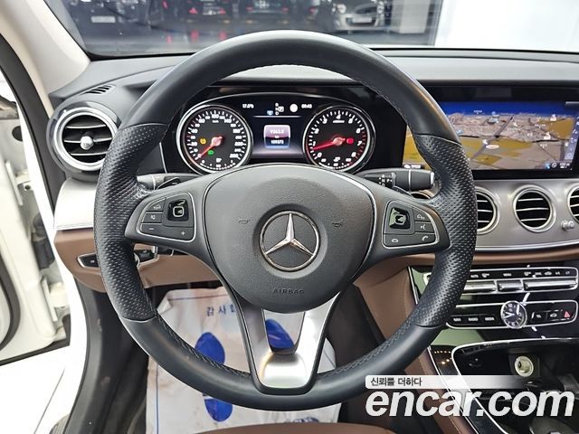 Mercedes-Benz E-Class 2018 — photo 9