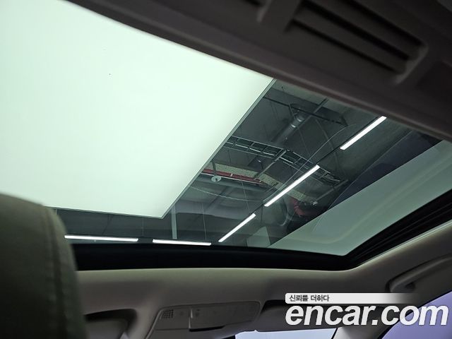 Mercedes-Benz E-Class 2018 — photo 14