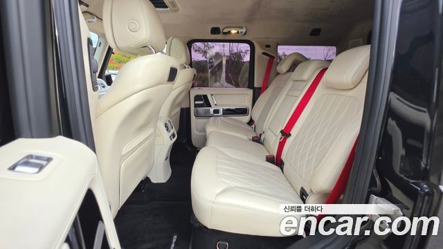 Mercedes-Benz G-Class 2022 — photo 13