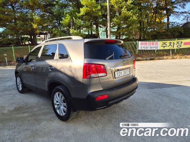 Kia Sorento 2011 — photo 7