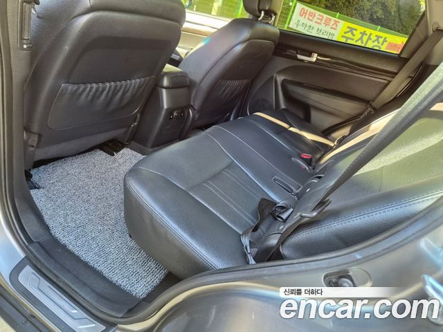 Kia Sorento 2011 — photo 12
