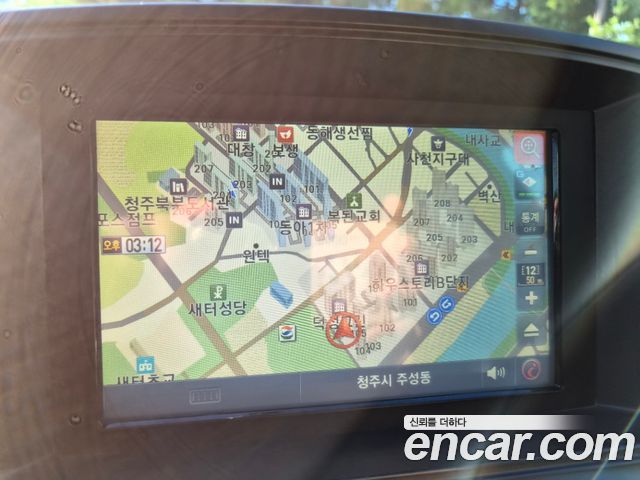 Kia Sorento 2011 — photo 16
