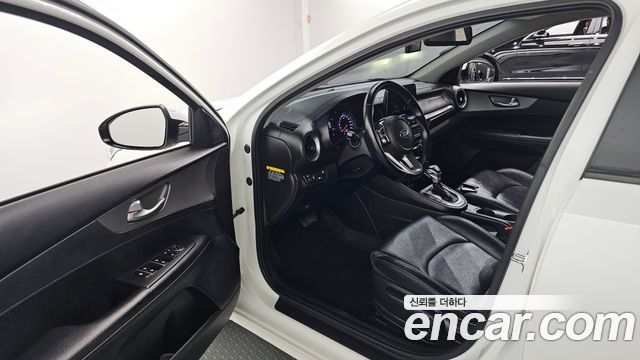 Kia K3 2020 — photo 13