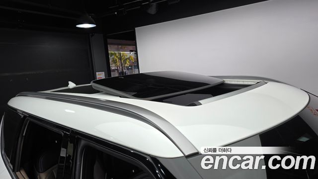 Kia EV9 2024 — photo 25