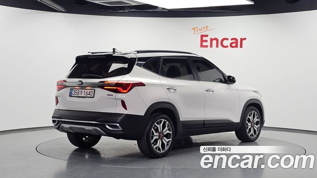 Kia Seltos 2020 — photo 2