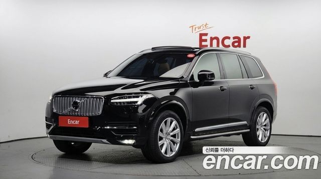 Volvo XC90 2017 — photo 1