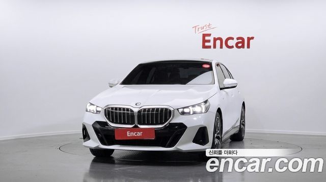 BMW 5-Series 2024 — photo 3