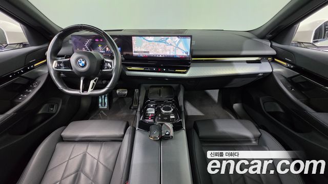 BMW 5-Series 2024 — photo 10