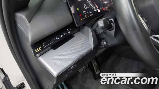 BMW 5-Series 2024 — photo 24
