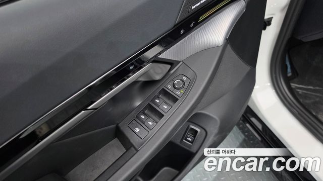 BMW 5-Series 2024 — photo 25